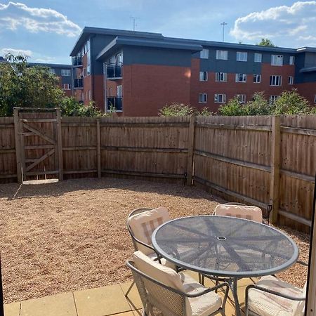 Coventry City Centre Townhouse With Private Parking Villa Exterior foto