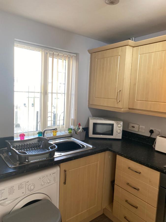 Coventry City Centre Townhouse With Private Parking Villa Exterior foto