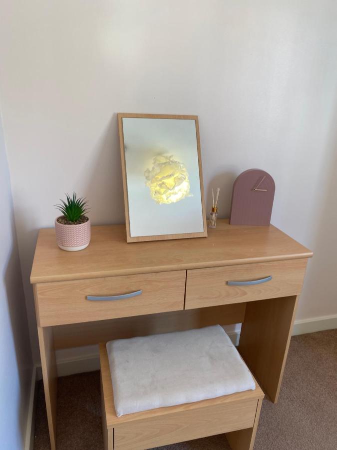Coventry City Centre Townhouse With Private Parking Villa Exterior foto