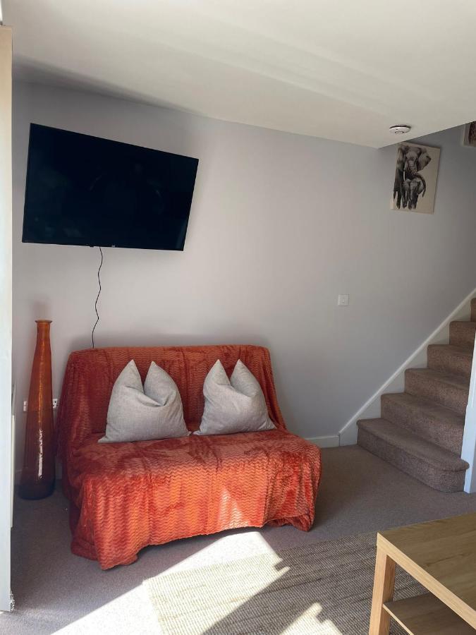 Coventry City Centre Townhouse With Private Parking Villa Exterior foto